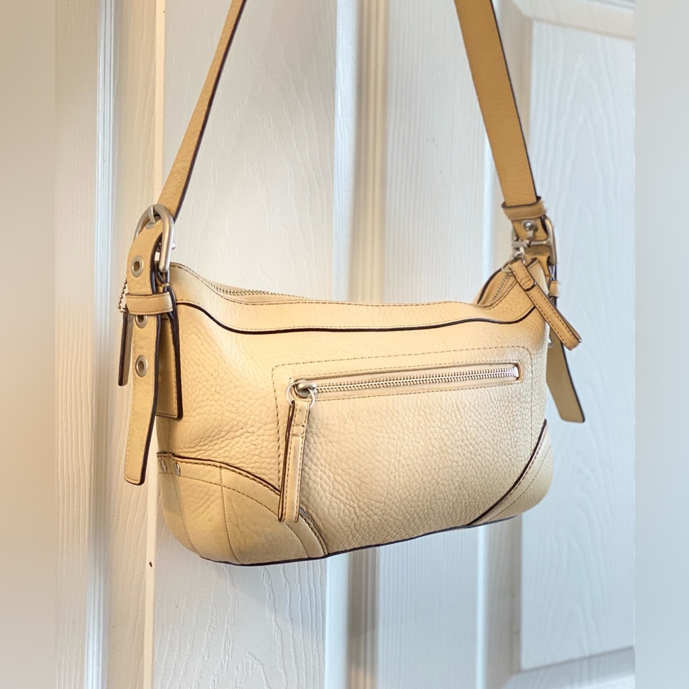 Vintage COACH MADISON F12321 great condition, clean interior Real leather